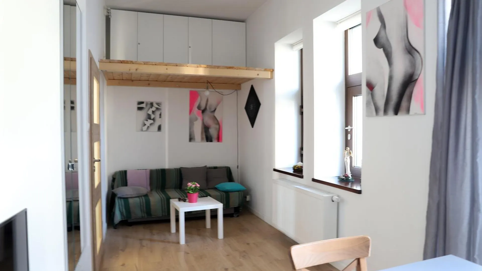 Urocze I Ciche Mieszkanie W Spokojnej Okolicy Apartman Krakkó